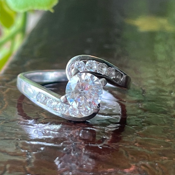 925 Sterling Silver Round-Cut C Z Promise Bypass Ring Size 7 - Picture 3 of 10